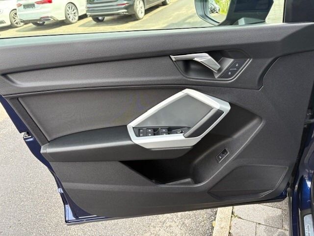 Image about Audi Q3 40 TFSI quattro S tronic