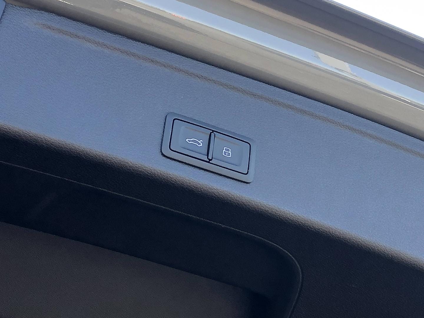 Image about Audi A4 Avant S Edition 40 TDI 150 kW (204 ch) S tronic