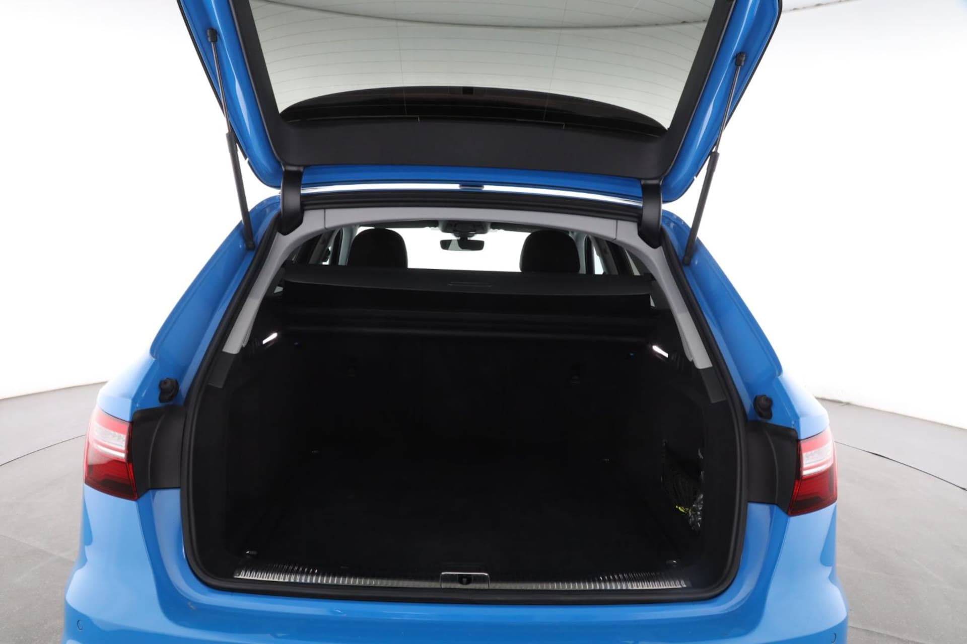 Audi A4 Avant S line