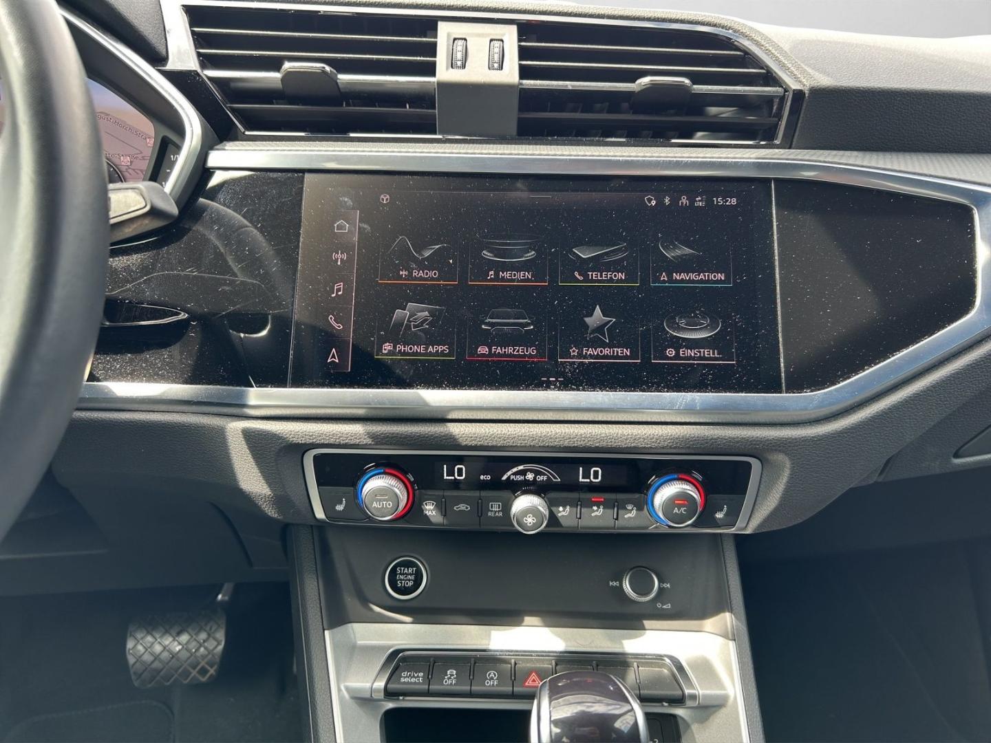 Image about Audi Q3 35 TFSI S tronic