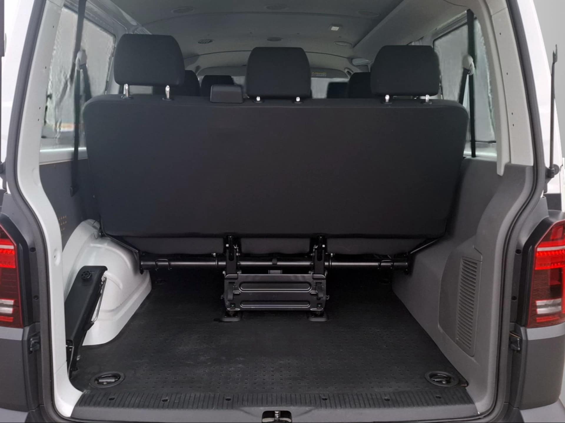 Volkswagen T6.1 Transporter Kombi kurzer Radstand