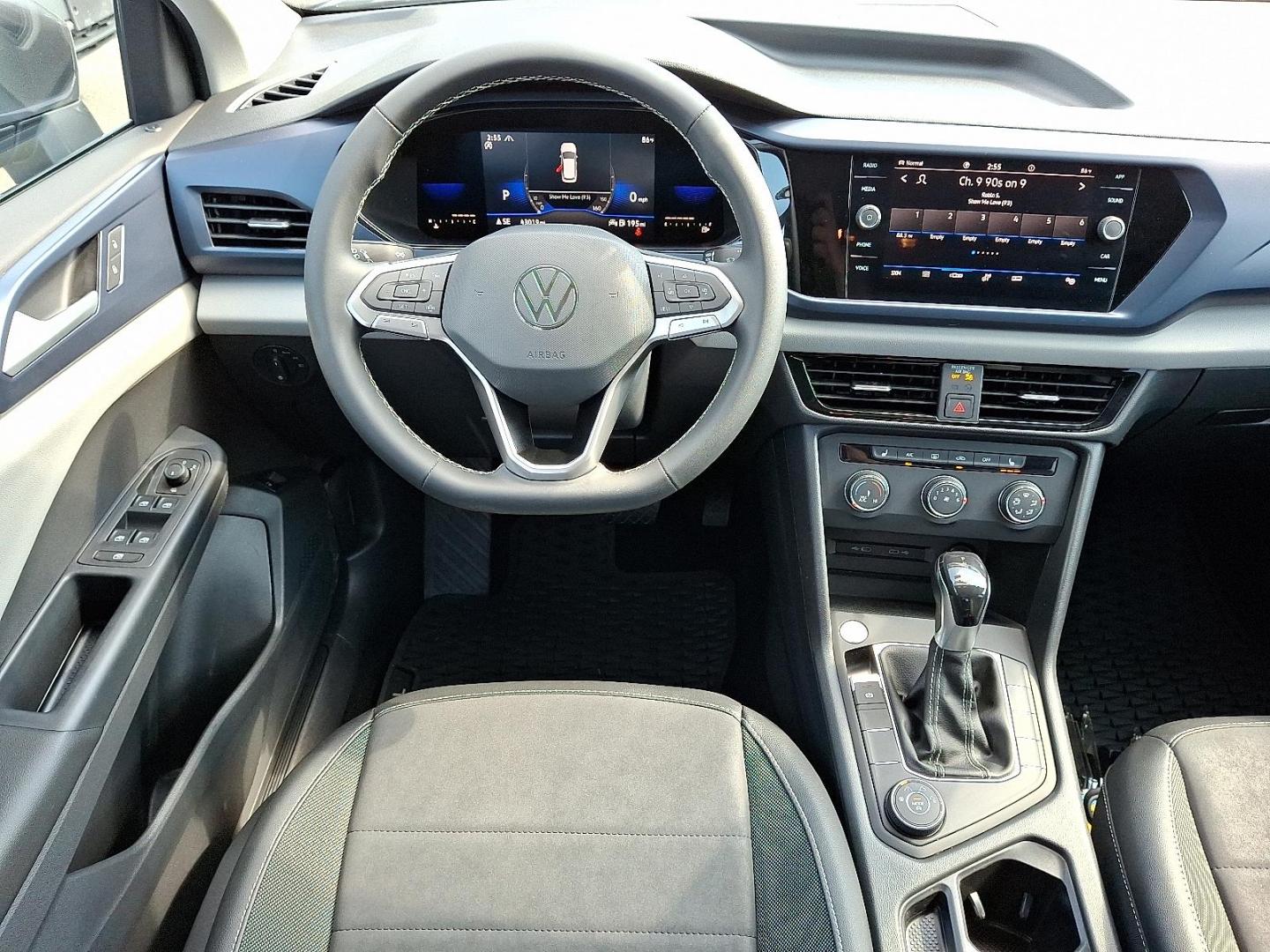 2022 Volkswagen Taos SE - Photo 11