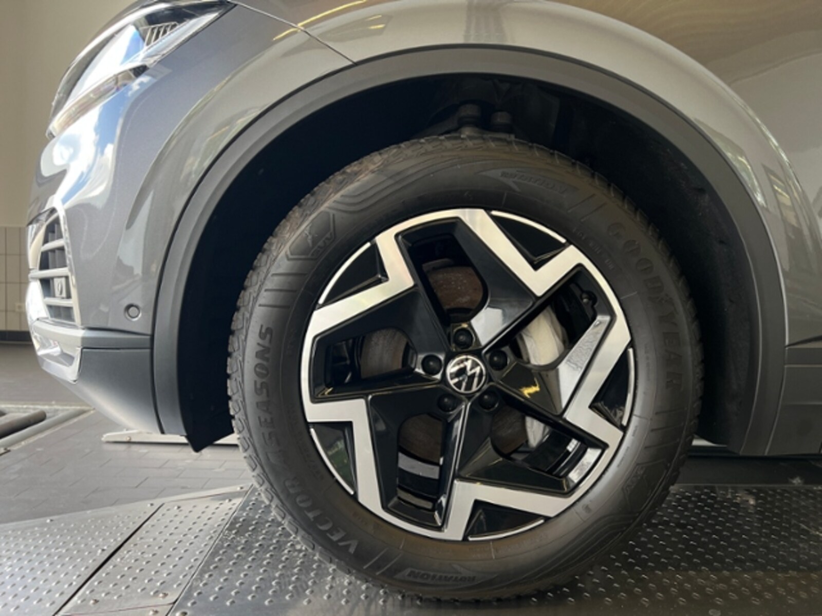 Volkswagen Touareg – Bild 5