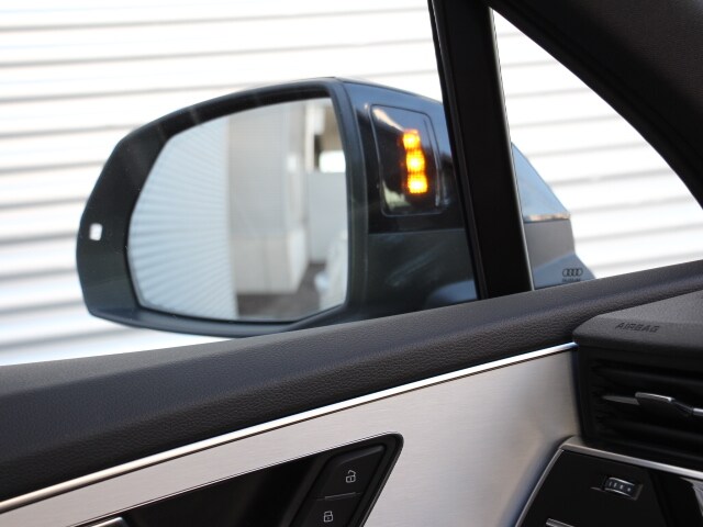 Image about Audi Q7 55 TFSI quattro S line 250(340) kW(PS) tiptronic