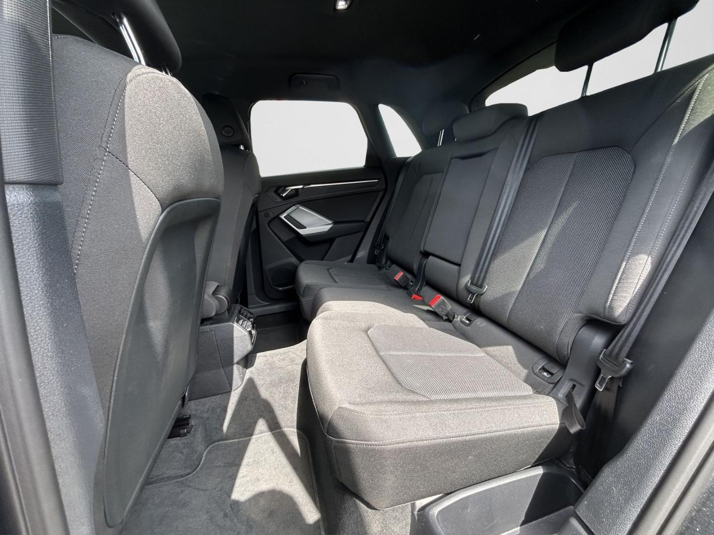 Image about Audi Q3 35 TFSI S tronic