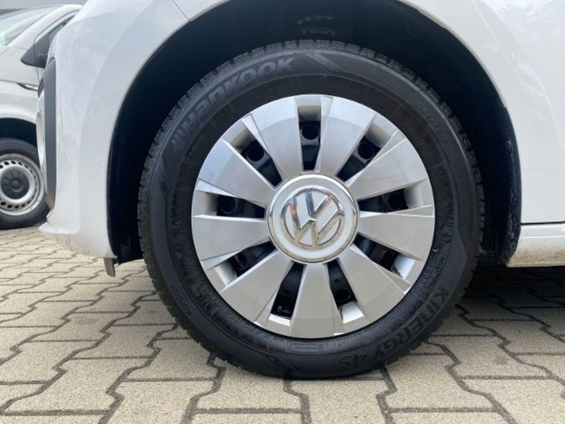 Volkswagen up! move up!
