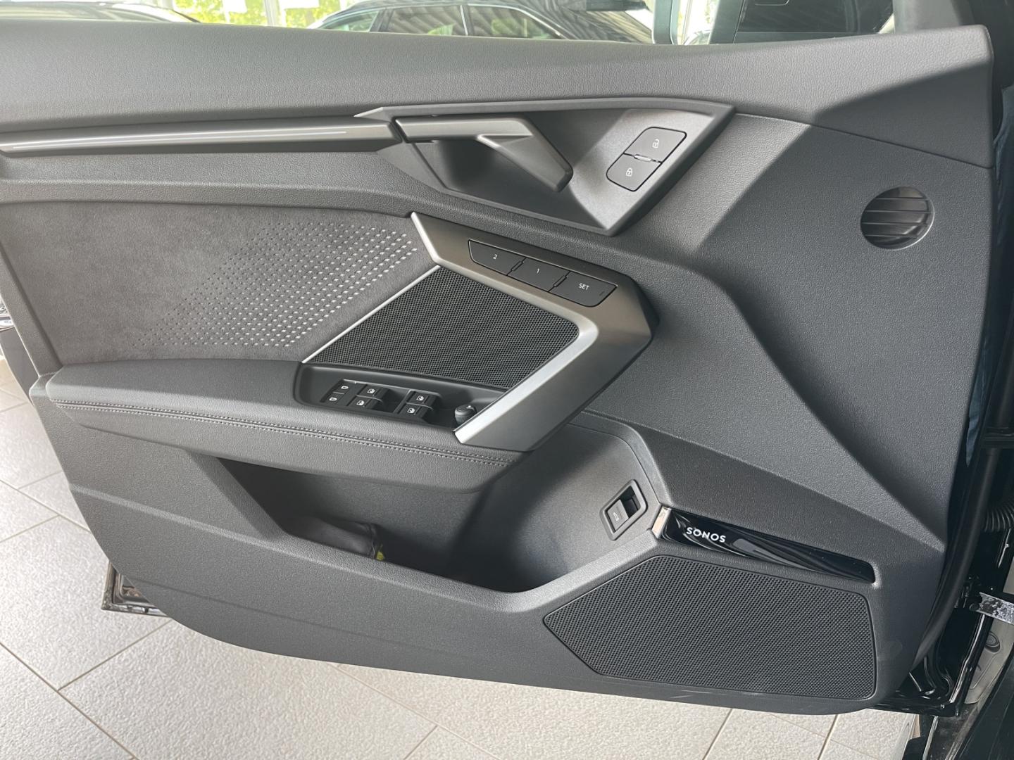 Image about Audi RS 3 Sportback TFSI quattro S tronic