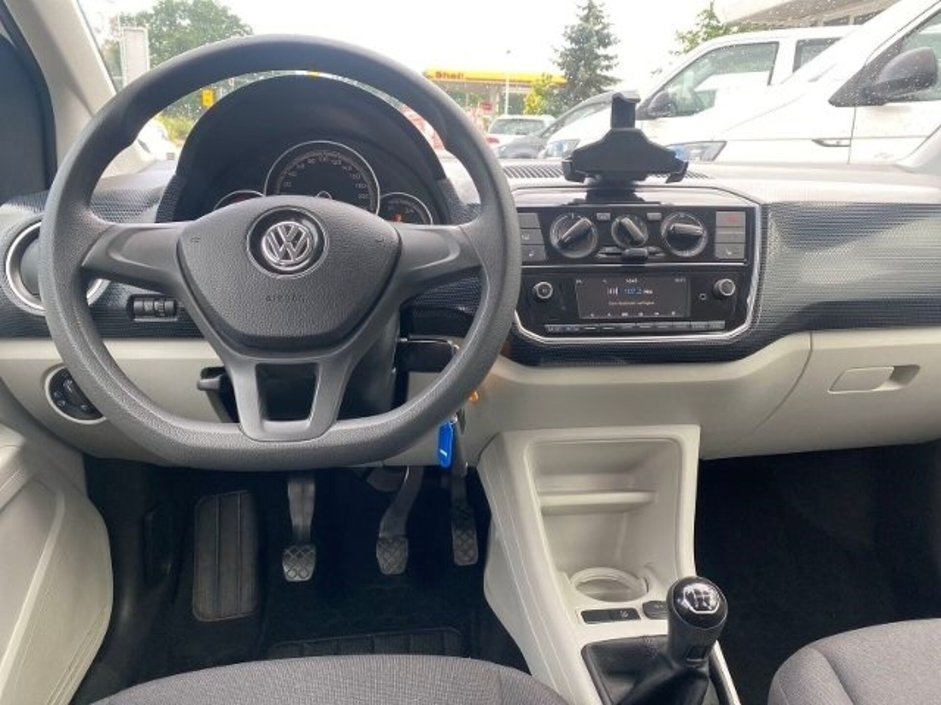 Volkswagen up! move up!