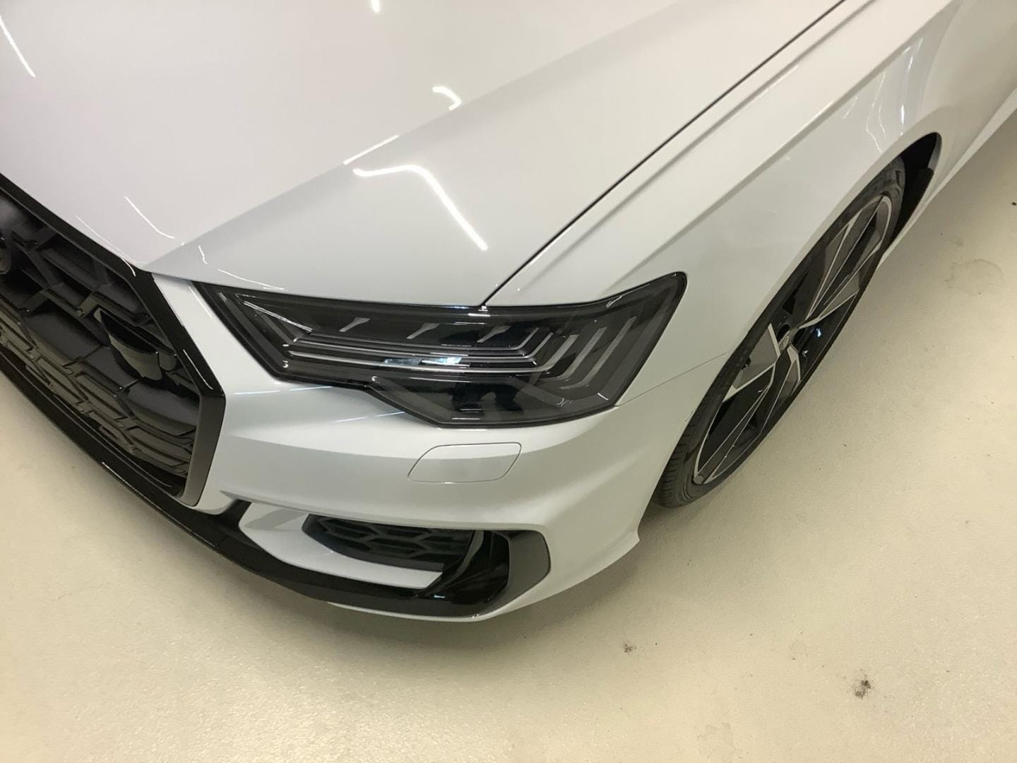 Bild über Audi A6 Avant S line 55 TFSI quattro S tronic - für weitere Informationen kontaktieren Sie den Audi Partner