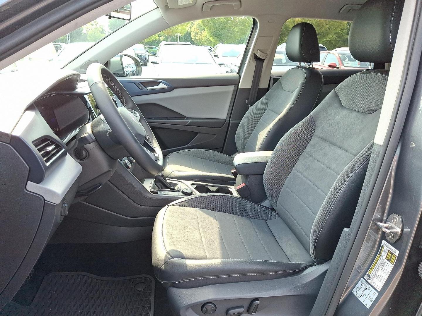 2022 Volkswagen Taos SE - Photo 13