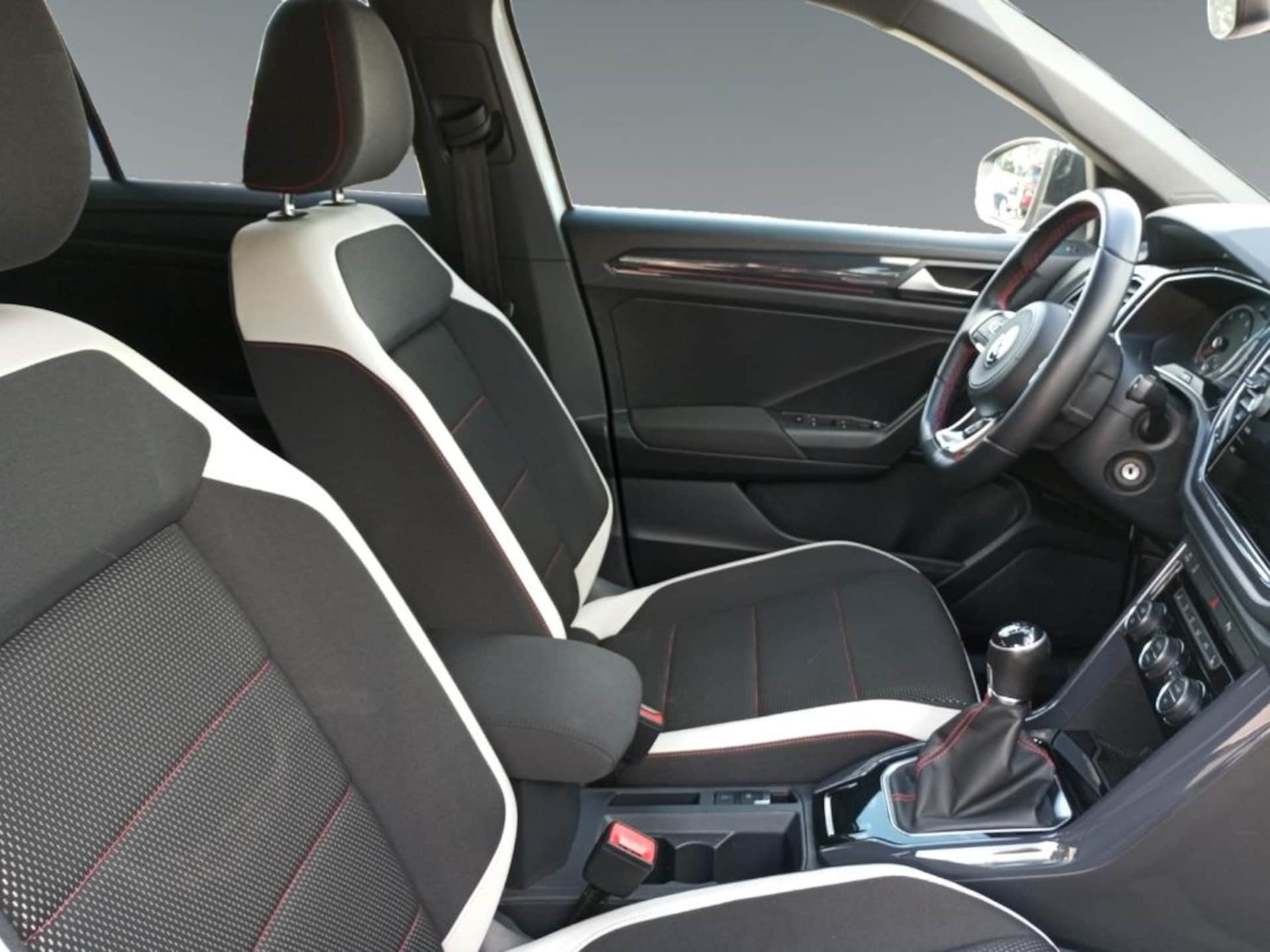 Volkswagen T-Roc Sport