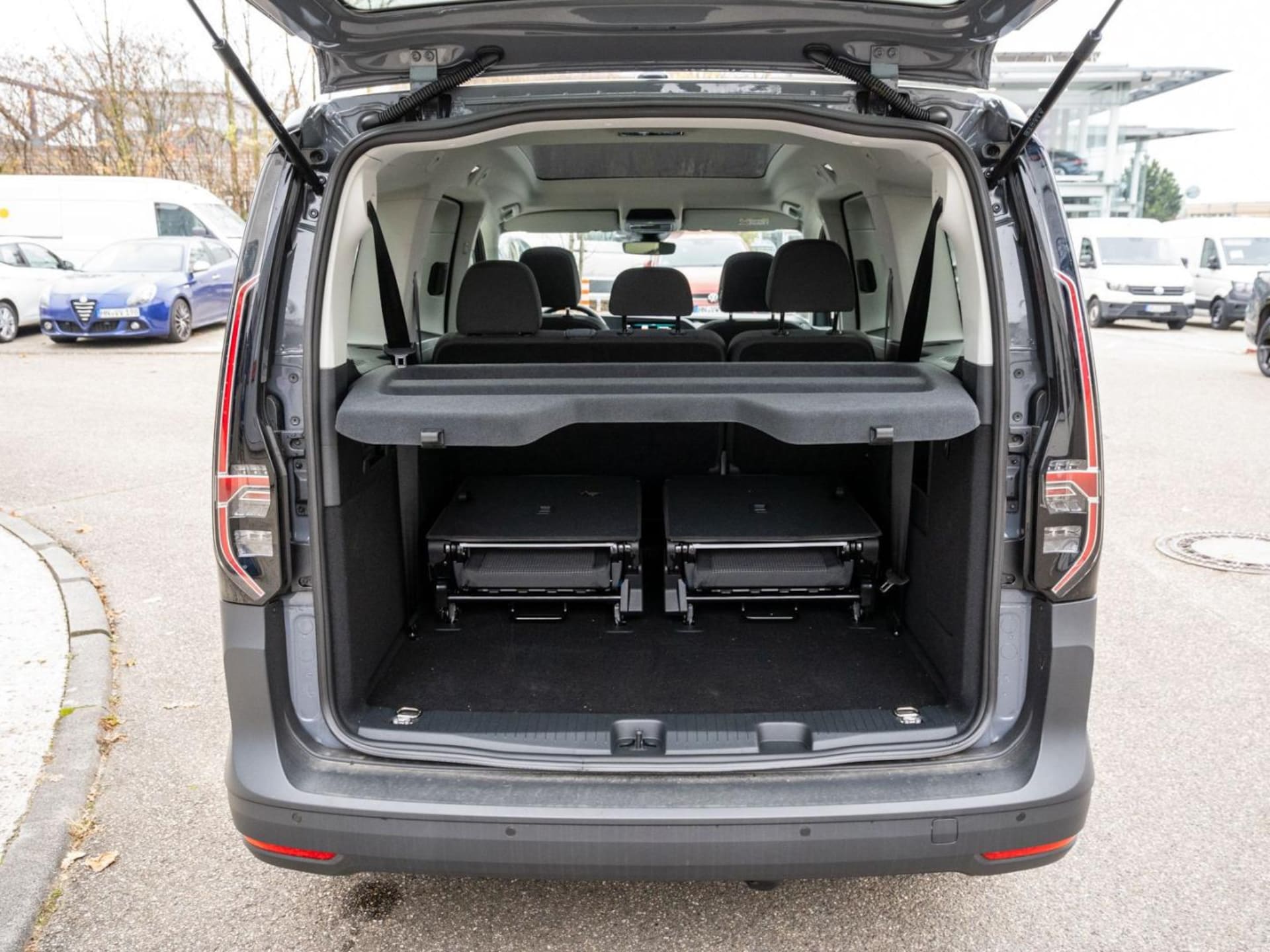 Volkswagen Caddy Maxi Basis-Modell