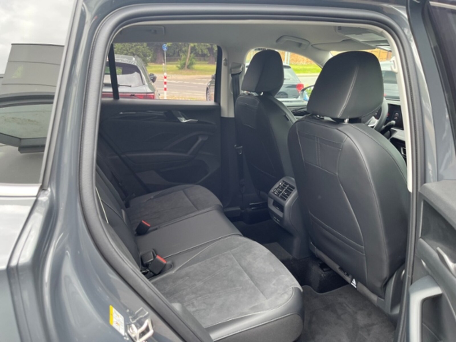 Volkswagen Tiguan – Bild 12