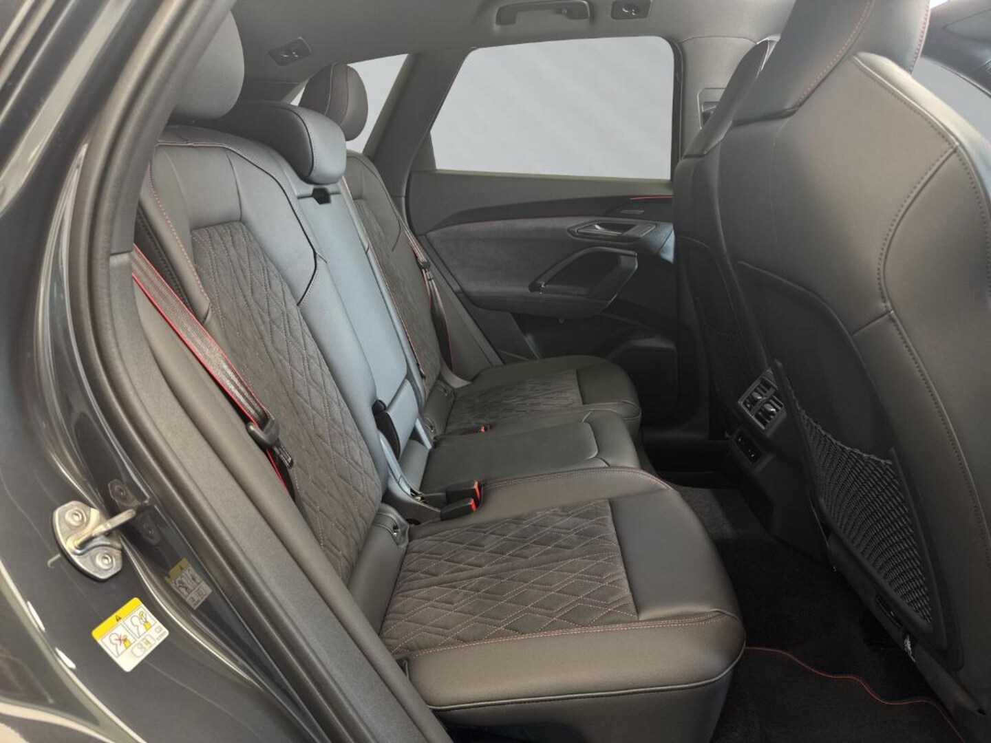 Bild über Audi Q5 SUV TDI quattro 150 kW S tronic - für weitere Informationen kontaktieren Sie den Audi Partner