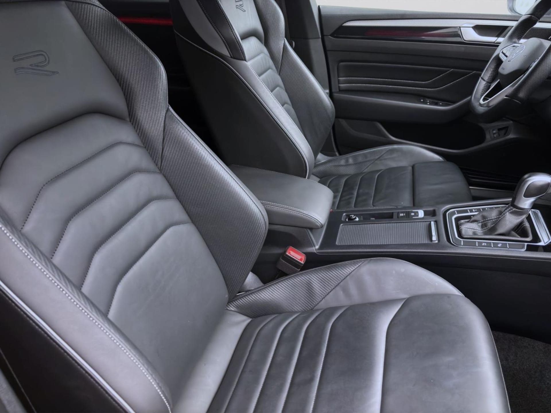 Volkswagen Arteon R-Line