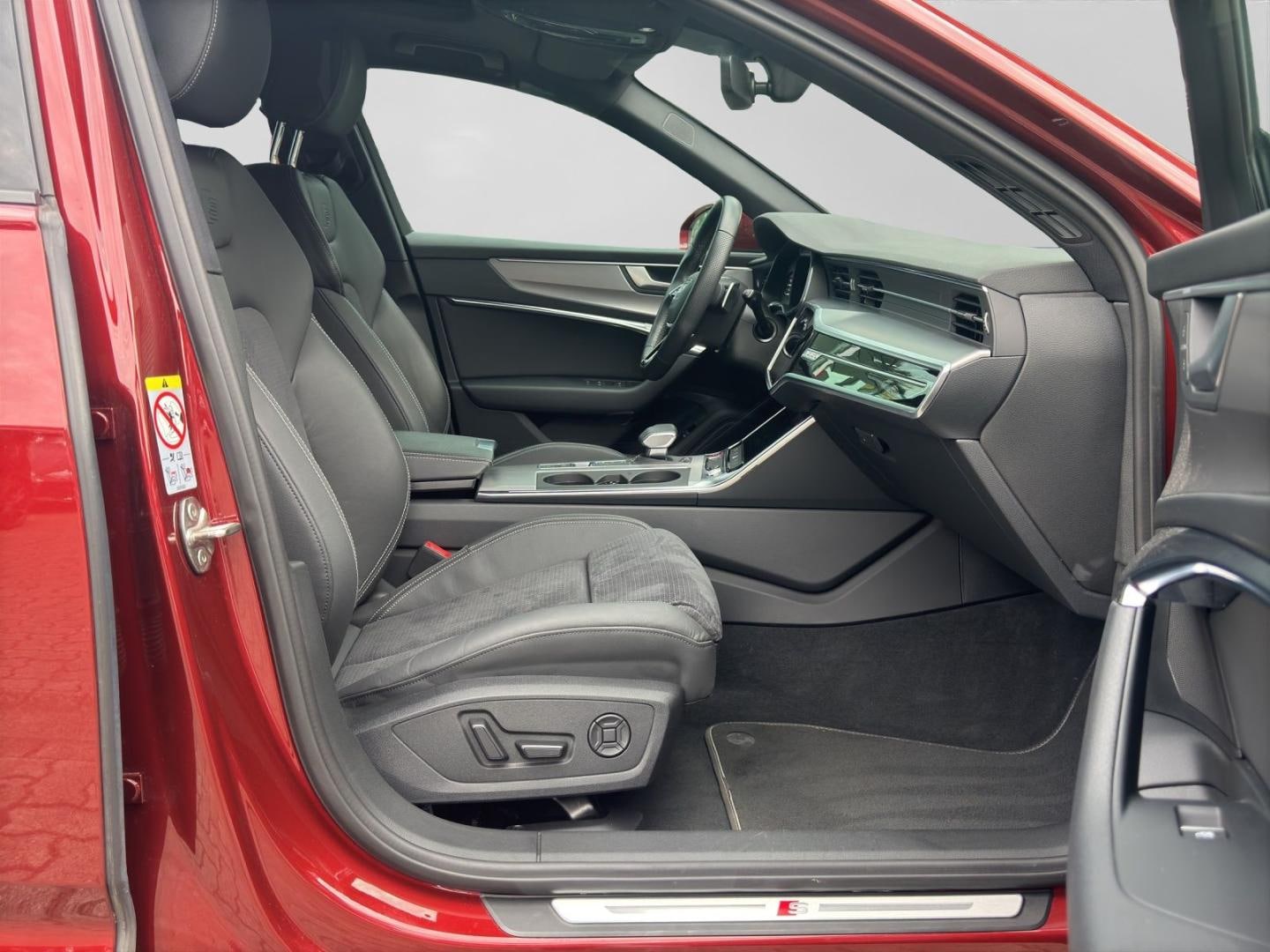 Bild über Audi S6 Avant TDI quattro tiptronic - für weitere Informationen kontaktieren Sie den Audi Partner