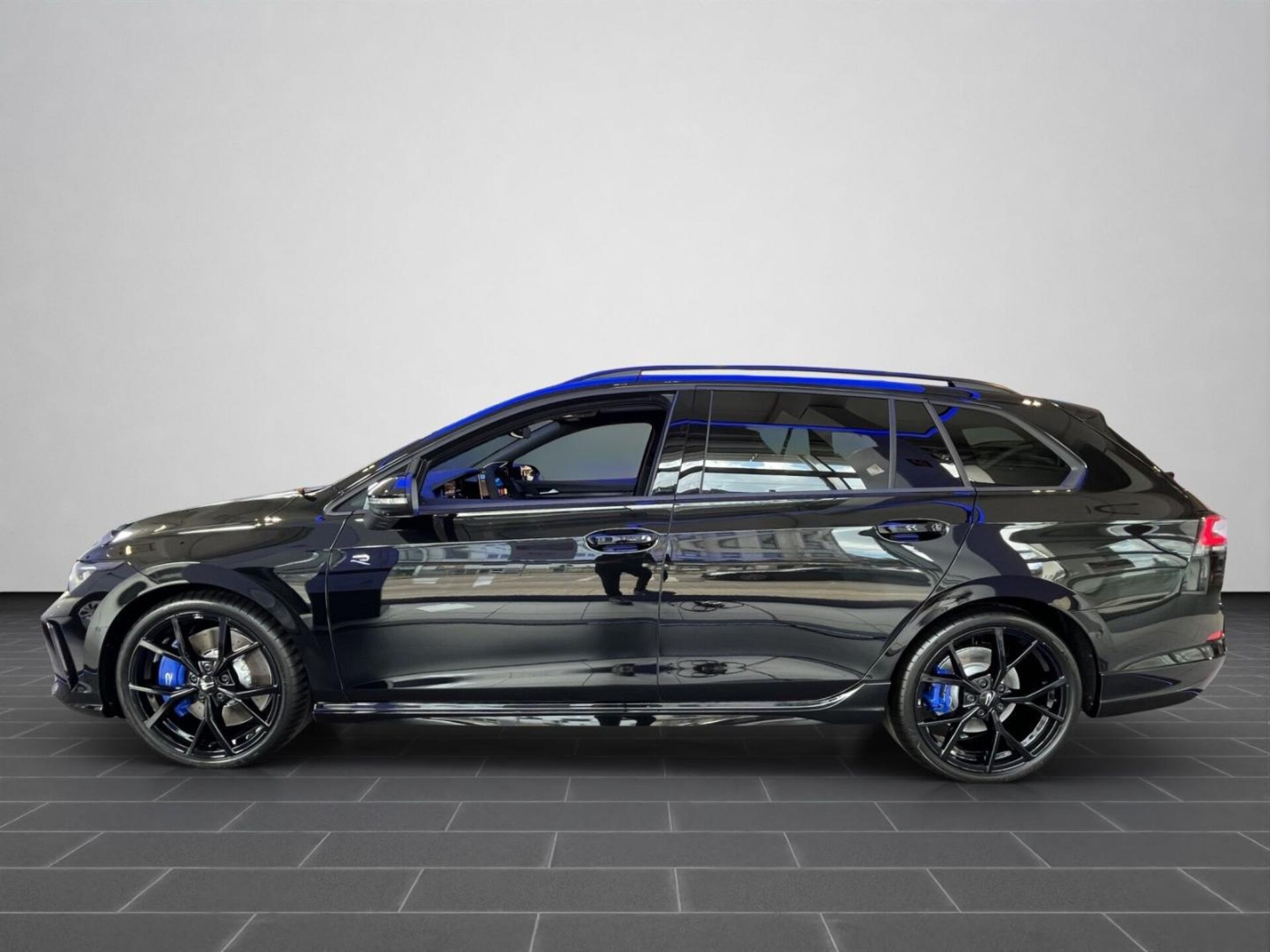 Volkswagen Golf Variant R