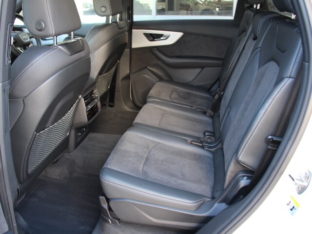 Image about Audi Q7 55 TFSI quattro S line 250(340) kW(PS) tiptronic