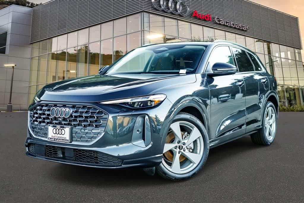 2025 Audi Q5 40 Prestige's photo