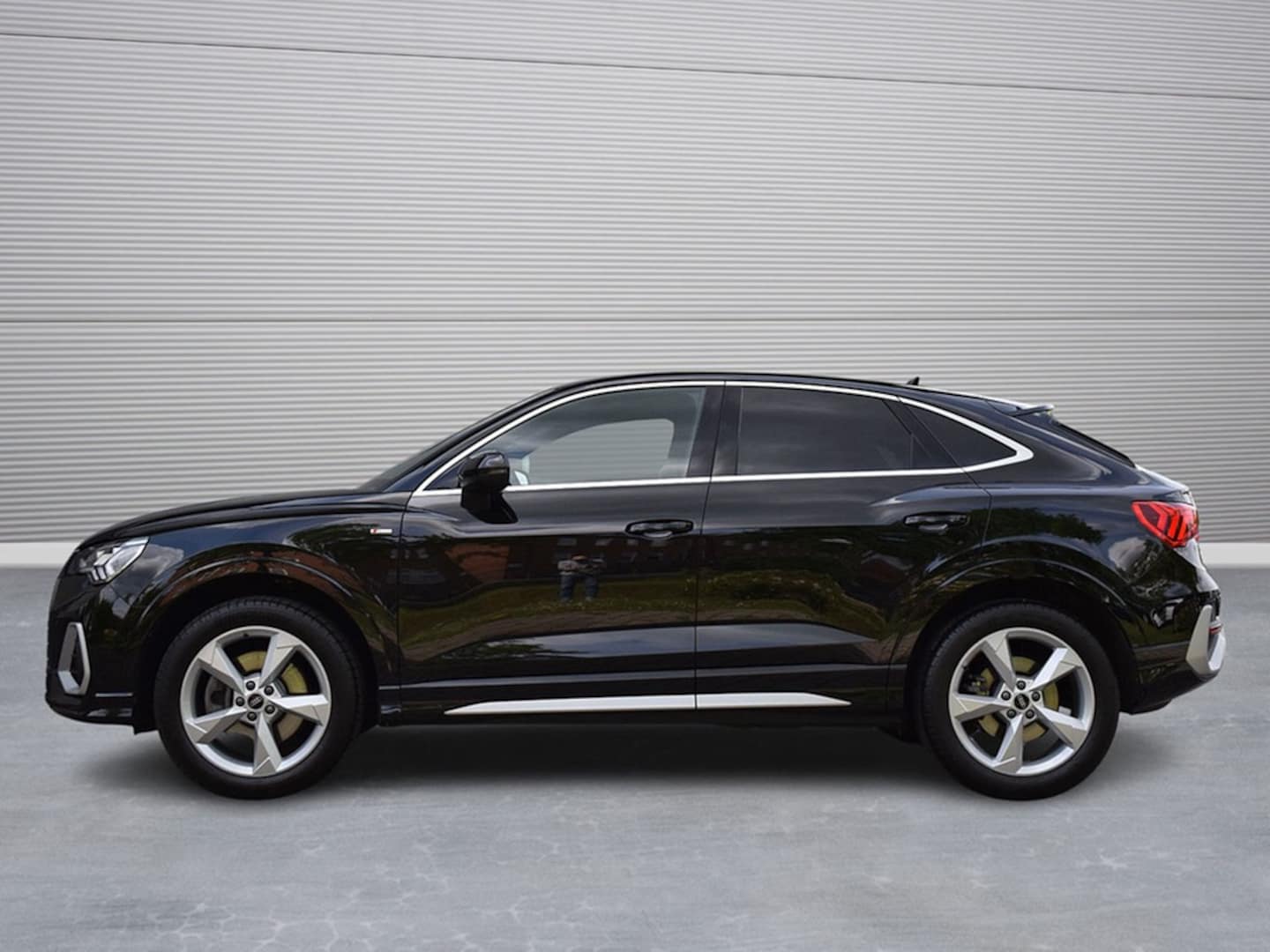 Bild über Audi Q3 Sportback S line 40 TFSI quattro S tronic - für weitere Informationen kontaktieren Sie den Audi Partner