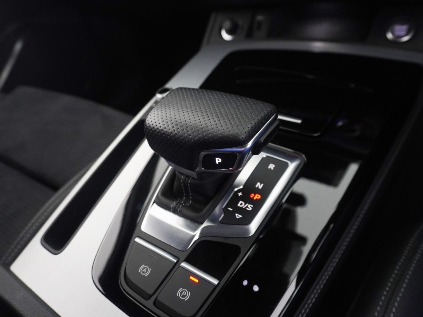 Image about Audi Q5 40 TDI quattro S line 