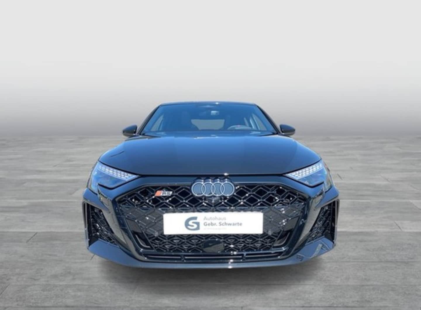 Bild über Audi RS 3 Limousine TFSI quattro 294 kW S tronic - für weitere Informationen kontaktieren Sie den Audi Partner