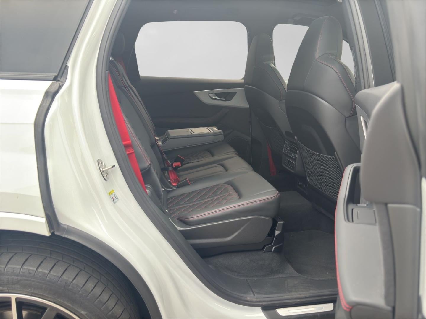 Bild über Audi Q7 SUV TFSI e S line business TFSI e quattro 360 kW tiptronic - für weitere Informationen kontaktieren Sie den Audi Partner