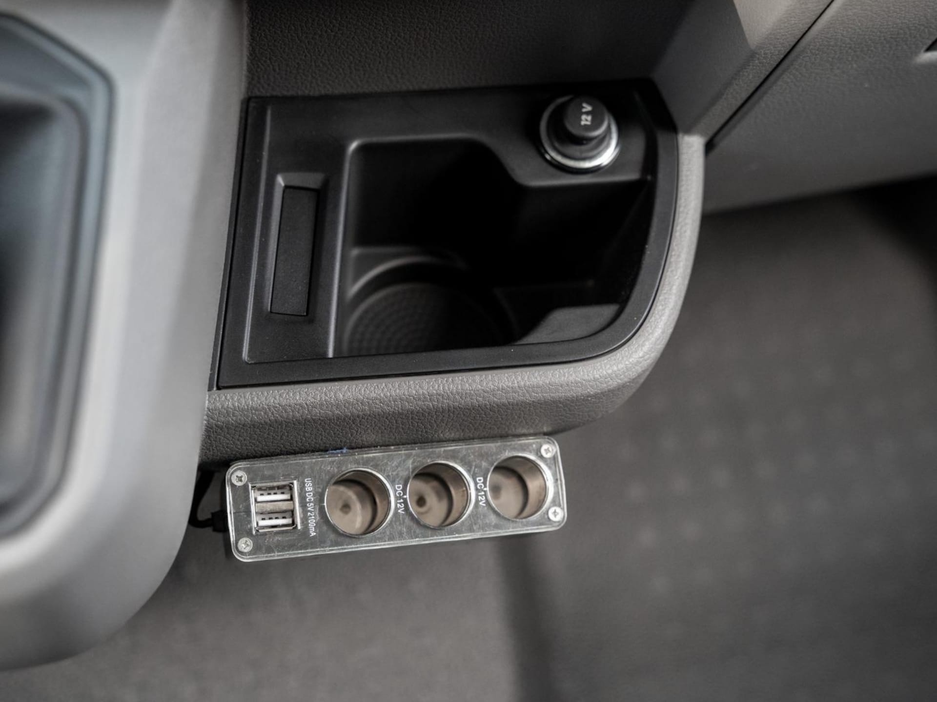 Volkswagen T6.1 Transporter Kasten langer Radstand