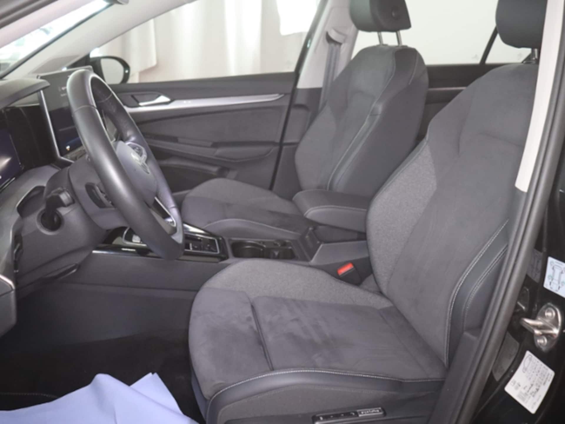 Volkswagen Golf Style