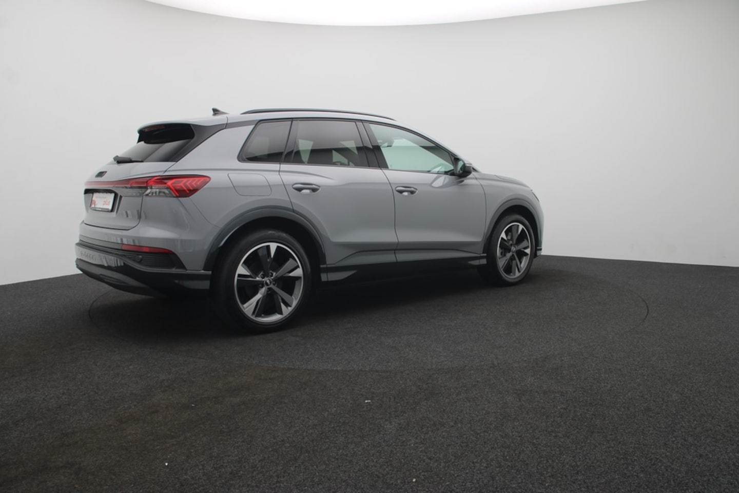 Bild über Audi Q4 e-tron 45 e-tron - für weitere Informationen kontaktieren Sie den Audi Partner