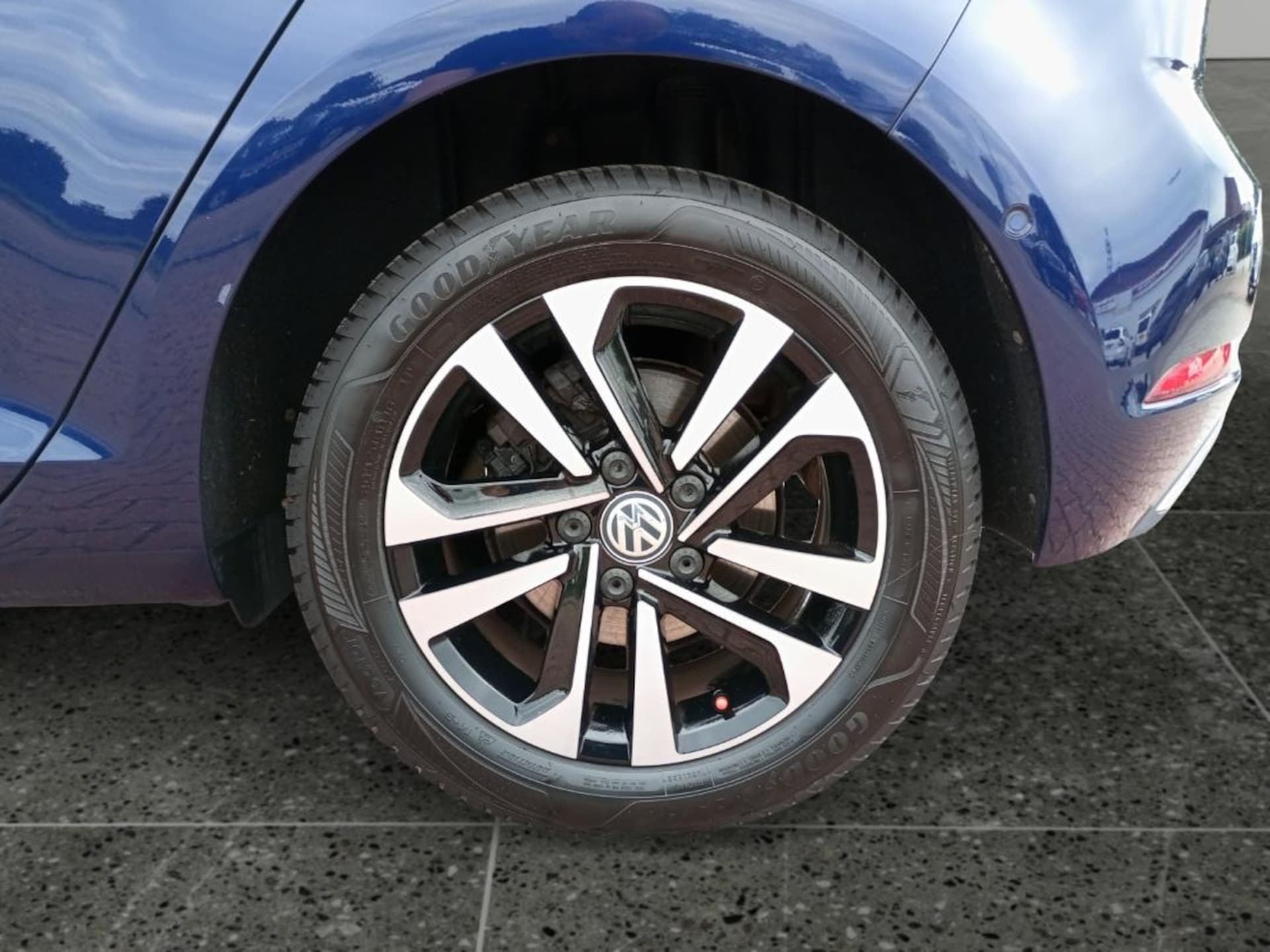 Volkswagen Golf IQ.DRIVE