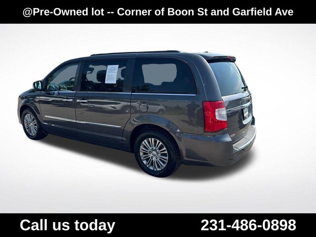 2016 Chrysler Town & Country