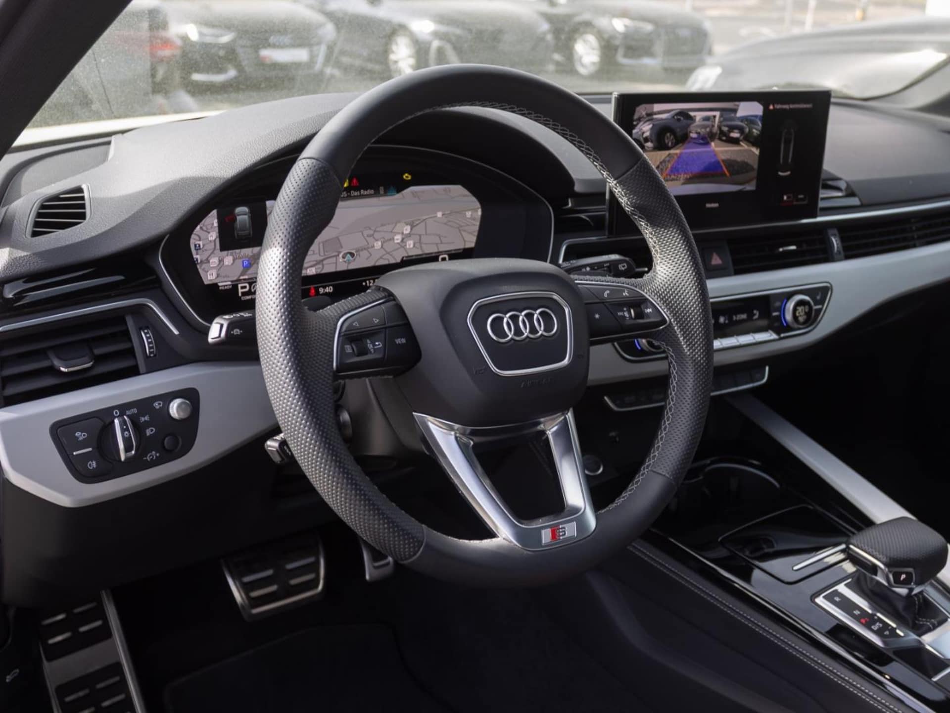 Audi A4 Avant S line