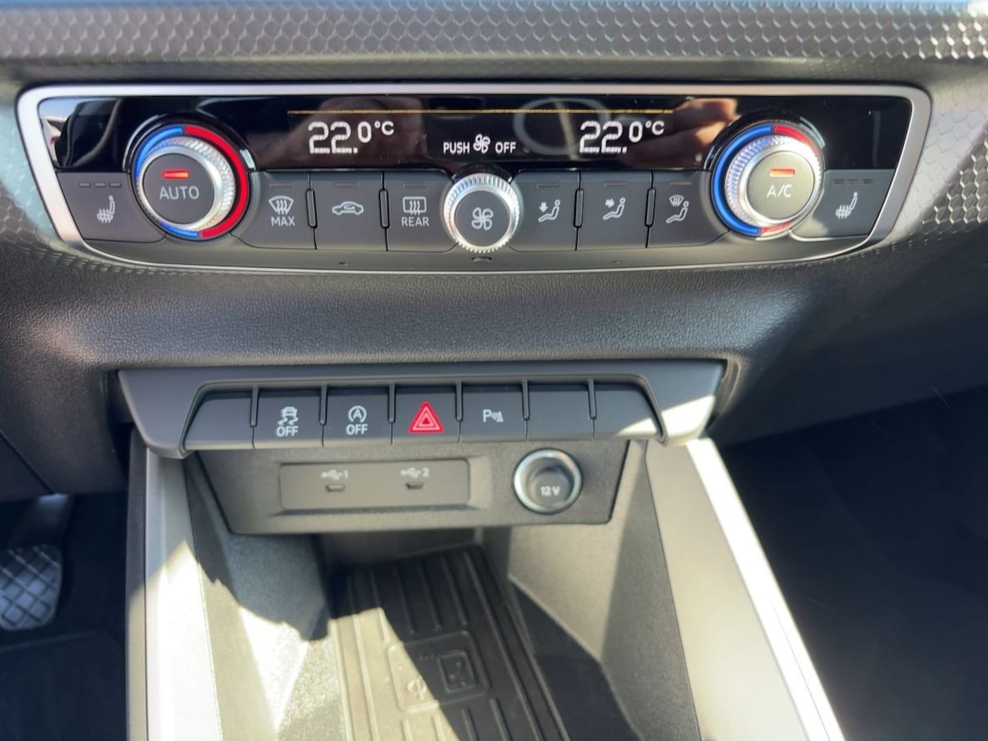 Bild über Audi A1 Sportback advanced 30 TFSI Schaltgetriebe - für weitere Informationen kontaktieren Sie den Audi Partner
