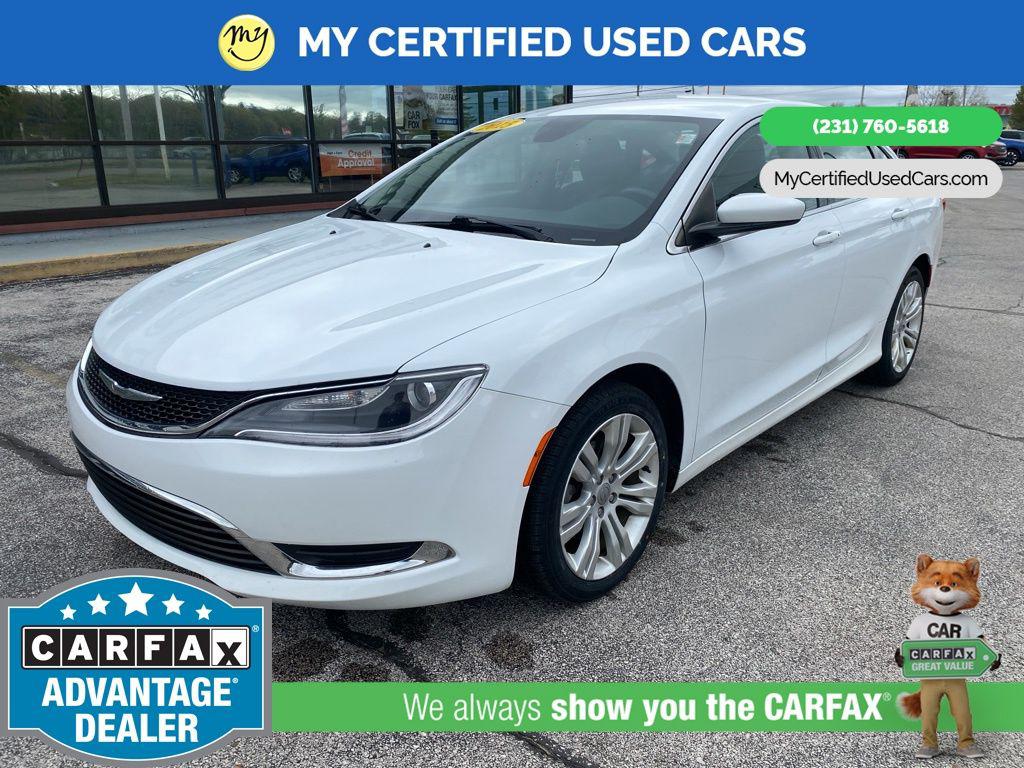 2015 Chrysler 200 Limited's photo