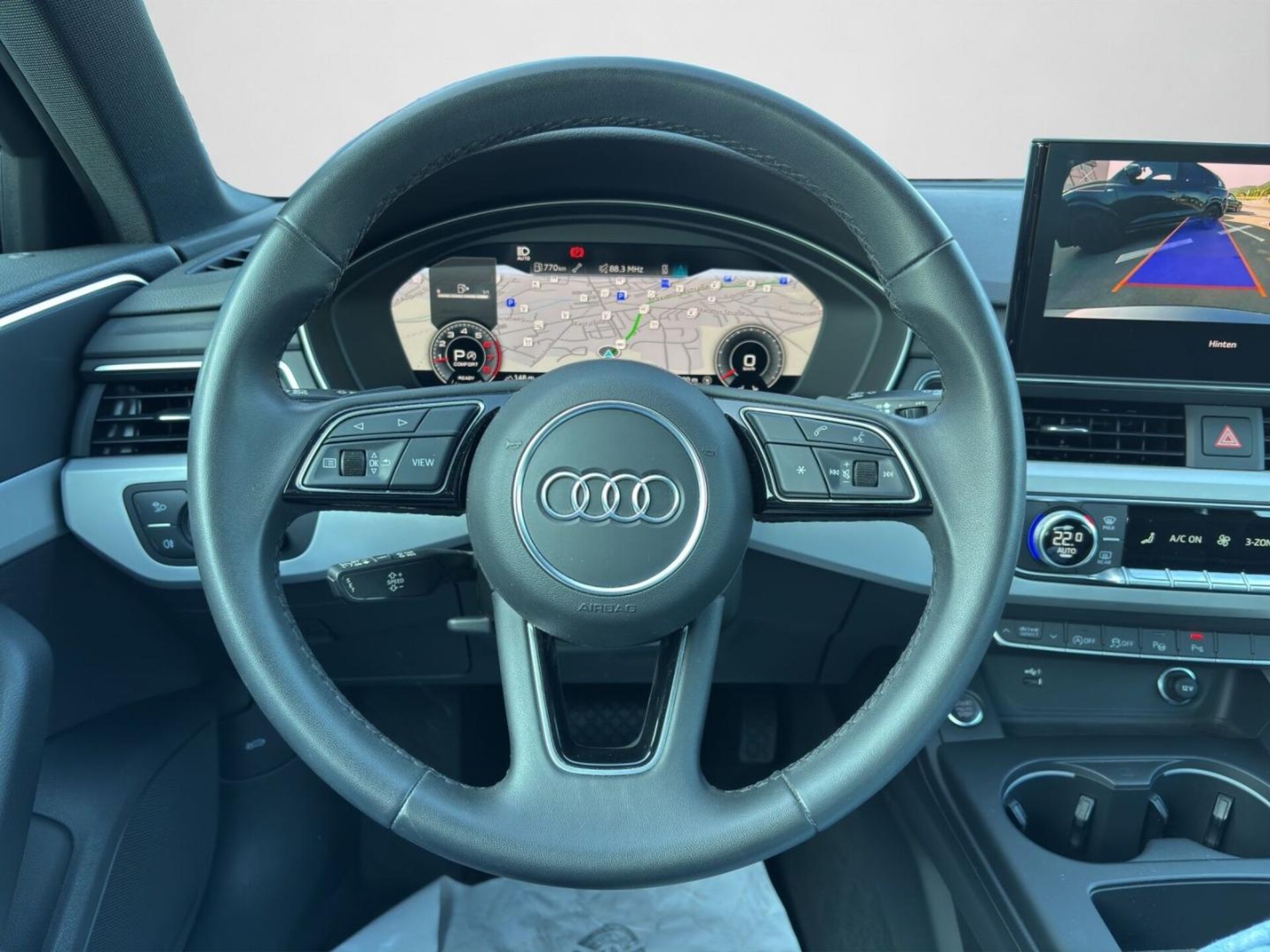 Audi A4 Avant S line