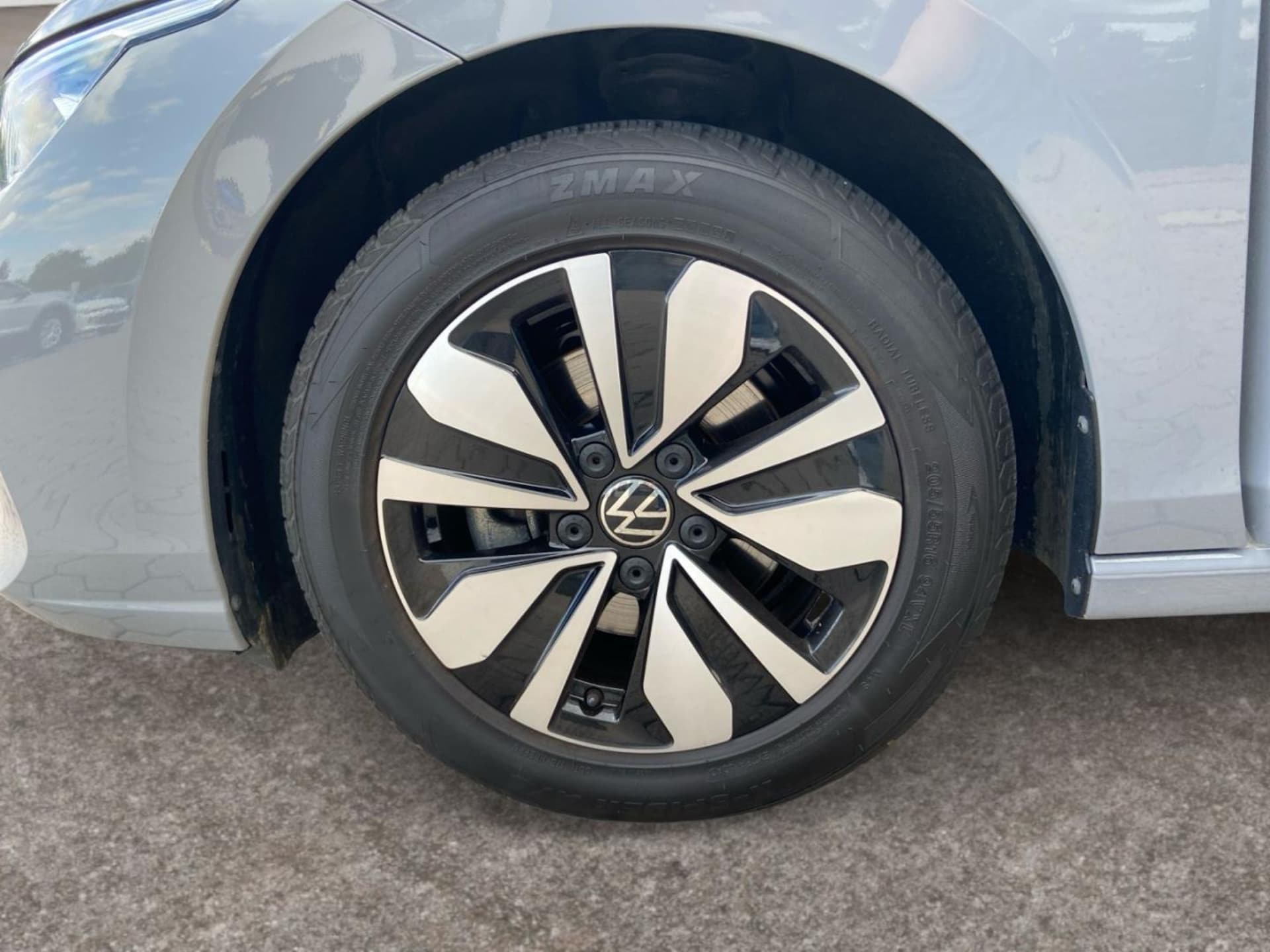 Volkswagen Golf Life