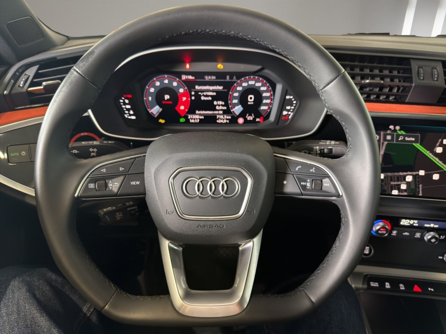 Bild über Audi Q3 Sportback TFSI quattro 140 kW S tronic - für weitere Informationen kontaktieren Sie den Audi Partner