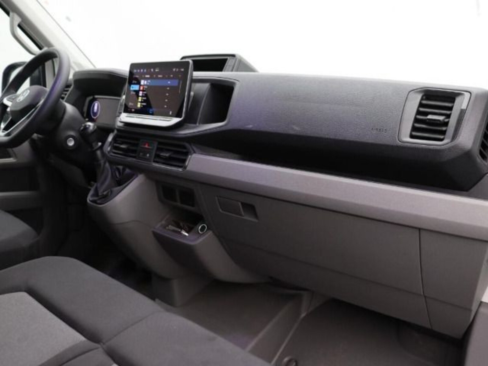 Volkswagen Crafter Kasten mittlerer Radstand – Bild 3