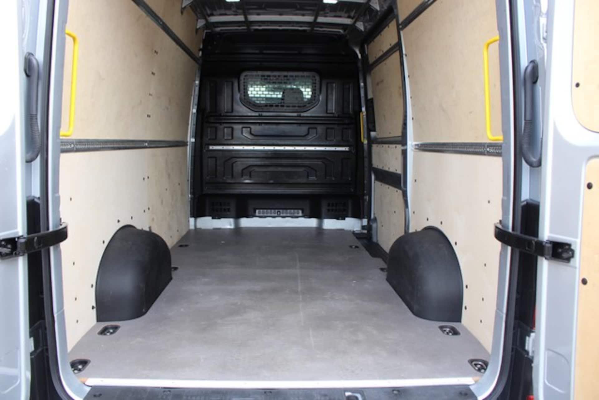 Volkswagen Crafter Kasten mittlerer Radstand