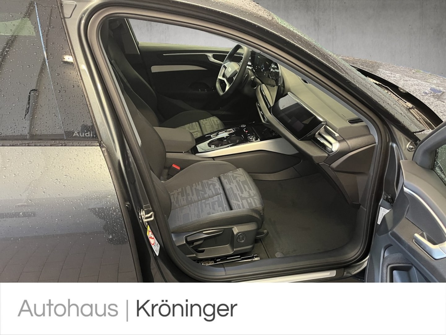 Bild über Audi A6 Avant TDI quattro 150 kW S tronic - für weitere Informationen kontaktieren Sie den Audi Partner
