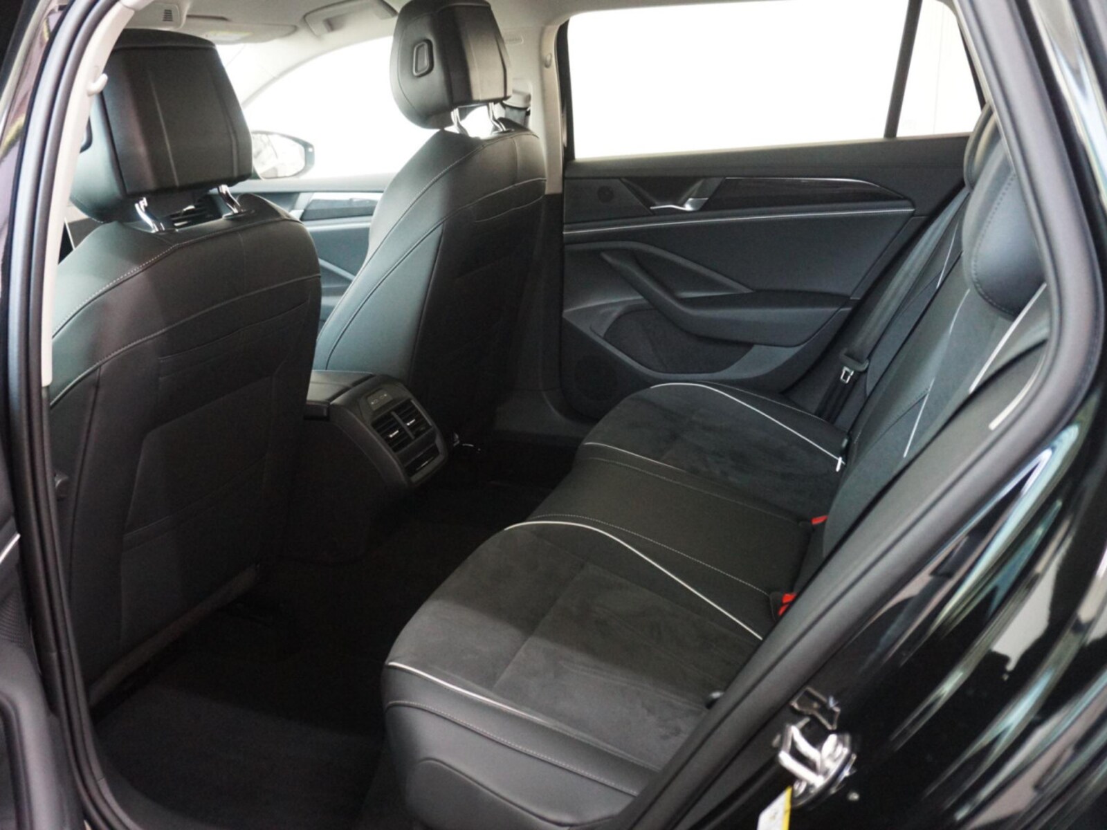 Volkswagen Passat – Bild 10