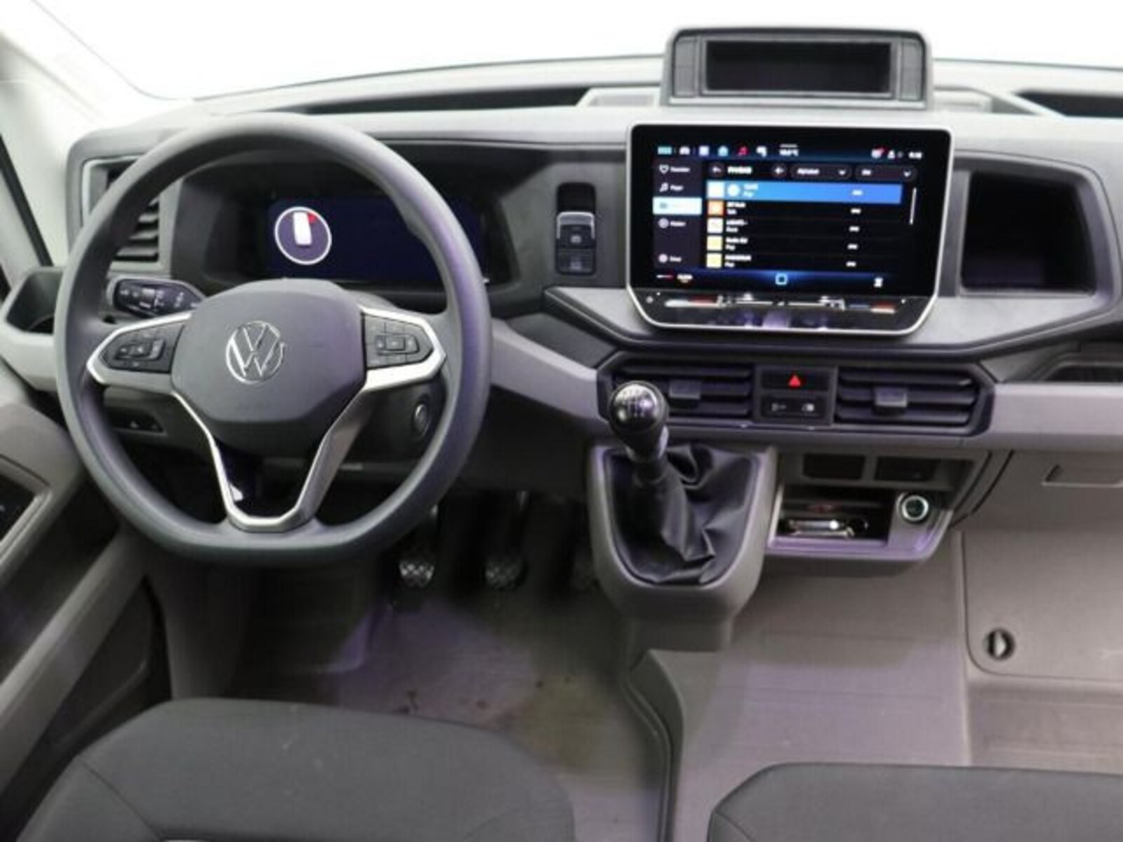 Volkswagen Crafter Kasten mittlerer Radstand – Bild 4