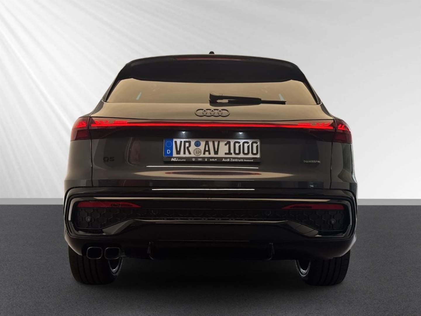 Bild über Audi Q5 SUV TDI quattro 150 kW S tronic - für weitere Informationen kontaktieren Sie den Audi Partner