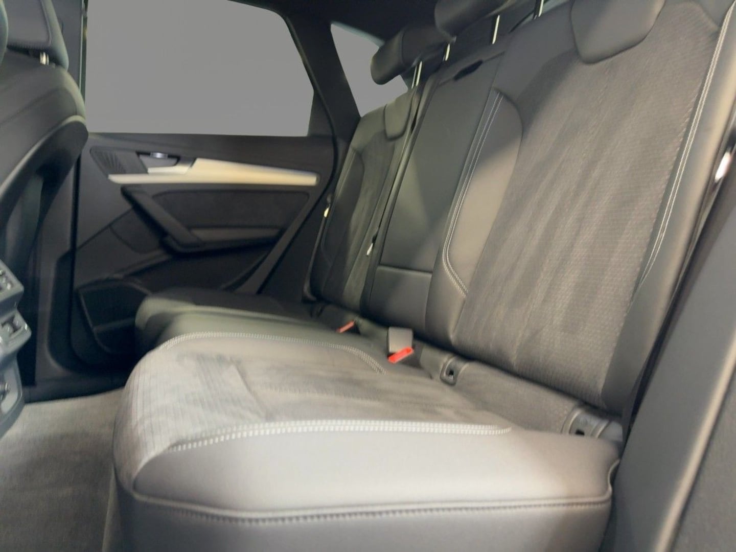 Bild über Audi Q5 40 TDI quattro 150 kW S tronic - für weitere Informationen kontaktieren Sie den Audi Partner