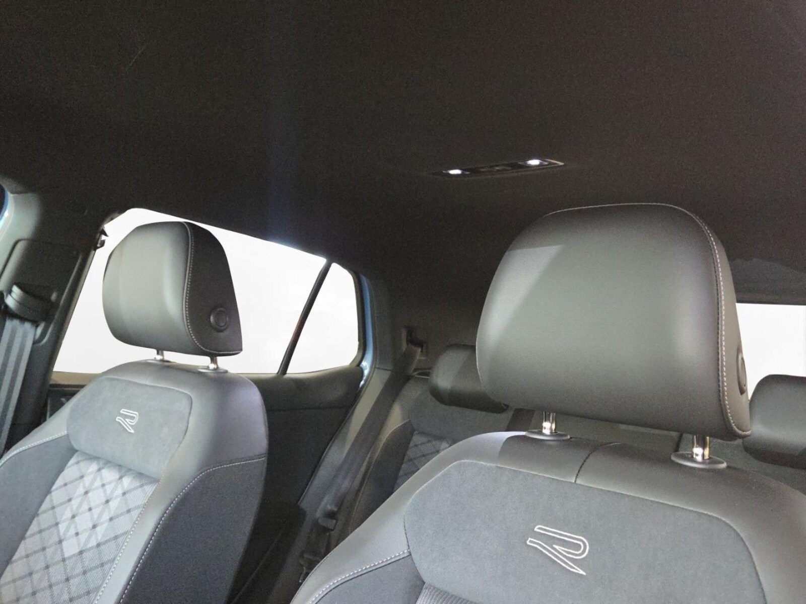 Volkswagen T-Cross – Bild 9