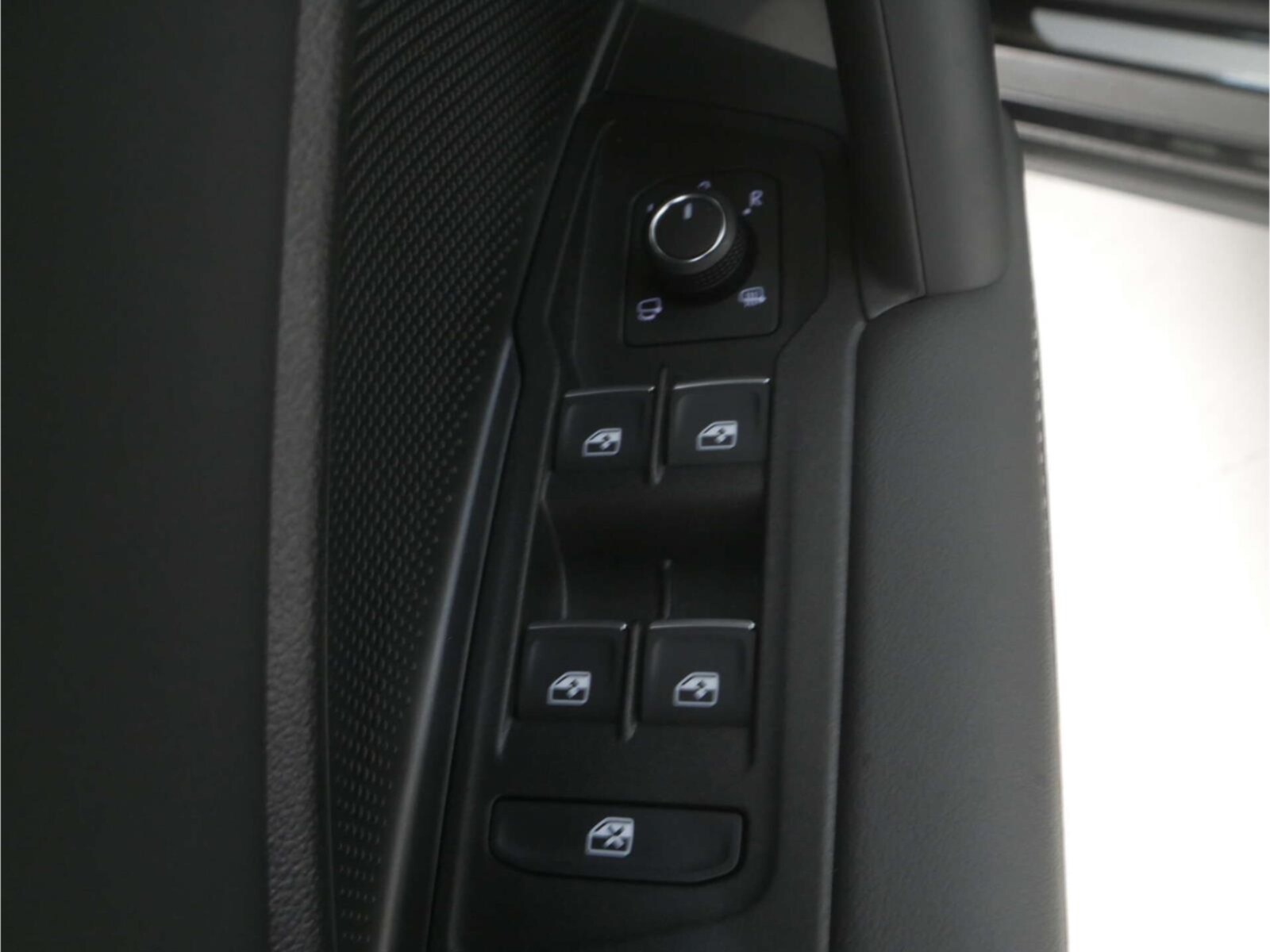Volkswagen Tiguan – Bild 13