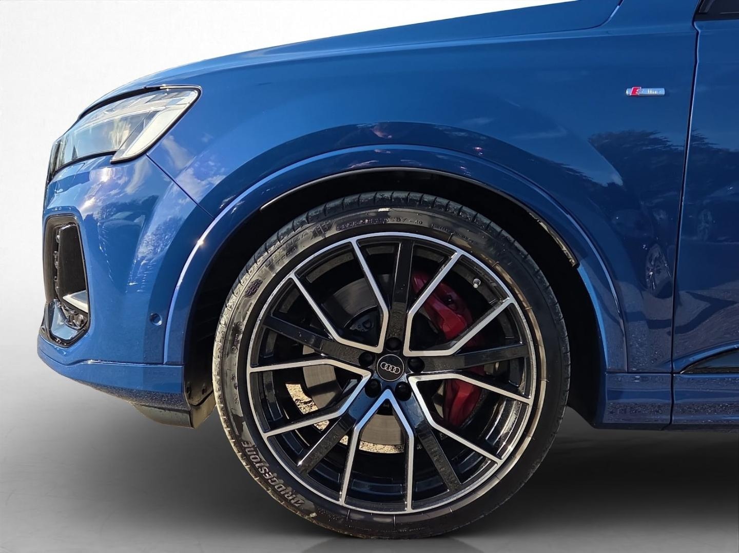 Bild über Audi Q7 SUV TFSI e S line business TFSI e quattro 360 kW tiptronic - für weitere Informationen kontaktieren Sie den Audi Partner