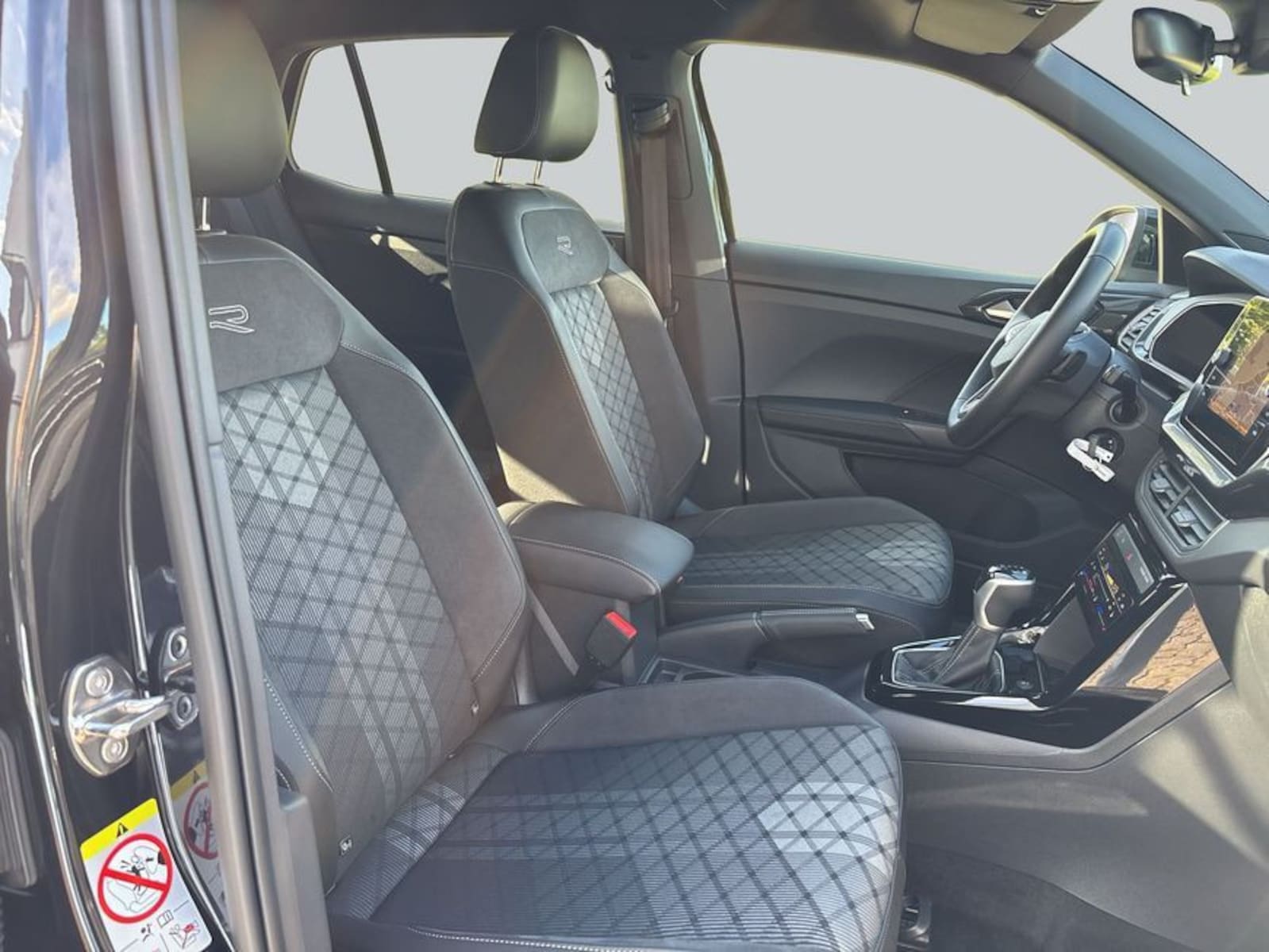 Volkswagen T-Cross – Bild 12