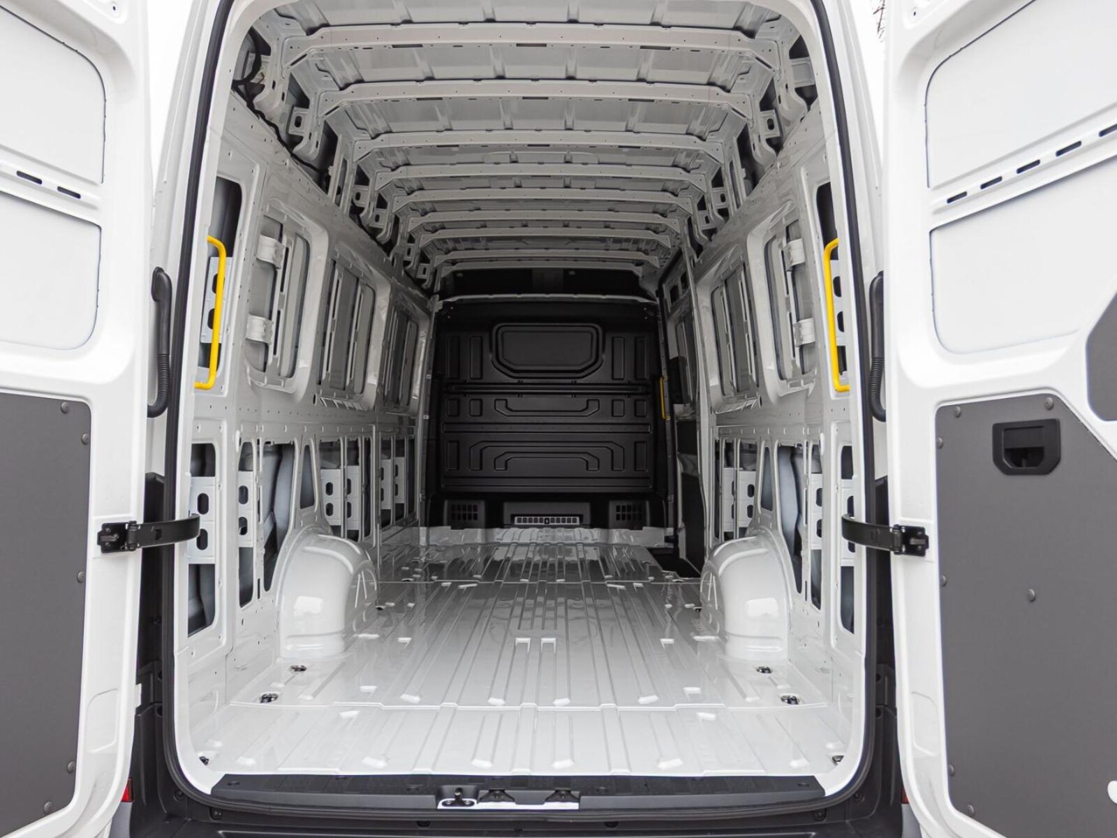 Volkswagen Crafter Kasten langer Radstand – Bild 5
